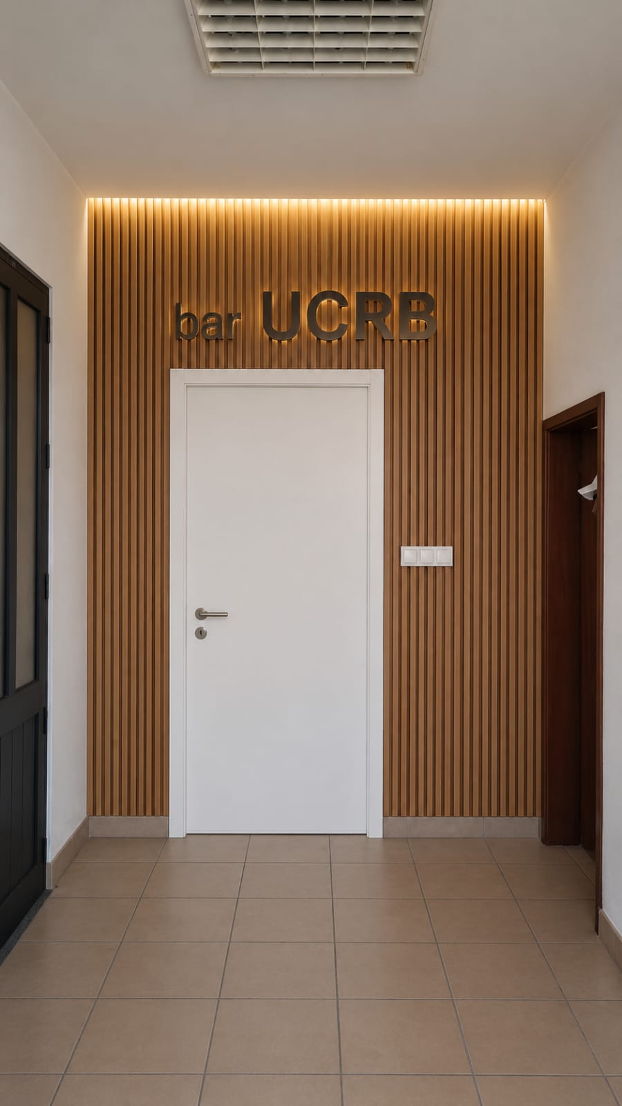 O bar da UCRB aberto.